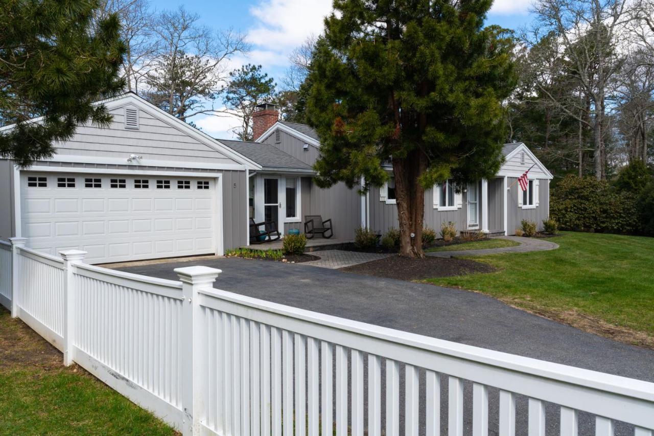 Weeks Pond Charmer Forestdale Exterior photo